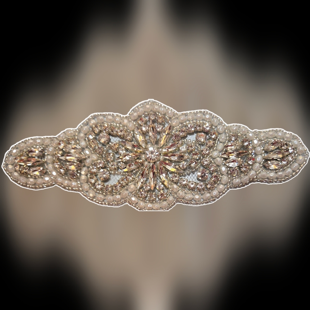 New Gorgeous Applique with Rhinestones